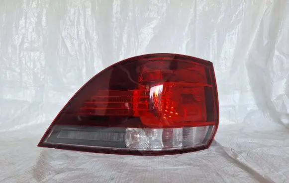 Volkswagen Golf V Rear/tail lights 1K9945095G