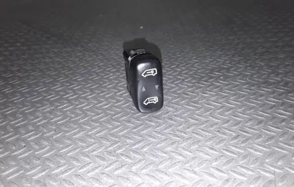 Mercedes-Benz Vito Viano W638 Central locking switch button 0055453607