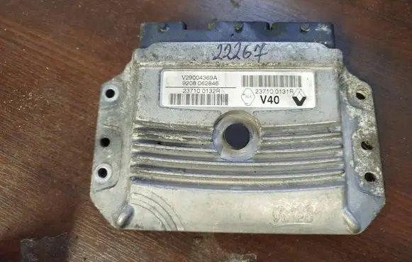 Renault Megane III Engine control unit/module 237100132R 237100131R