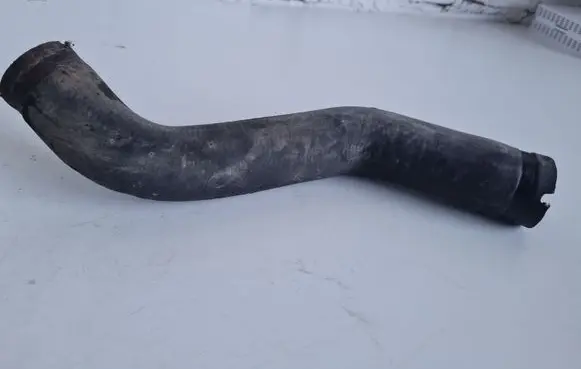 Iveco Daily 3rd gen Engine coolant pipe/hose