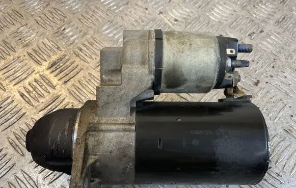 Opel Zafira C Starter motor 55572440 0001137505
