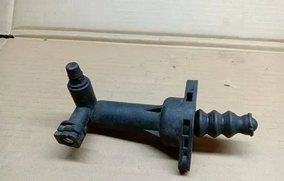 Skoda Fabia Mk3 (NJ) Clutch slave cylinder 5Q0721261
