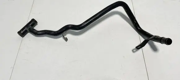 Volkswagen PASSAT B8 Engine coolant pipe/hose 04L121065CC 34499