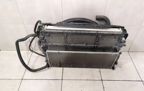 Mercedes-Benz S W221 Coolant radiator A2215000203