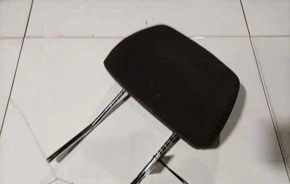 Skoda Fabia Mk2 (5J) Front seat headrest 