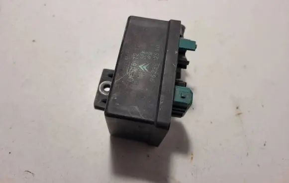 Citroen C5 Glow plug pre-heat relay 9639912580