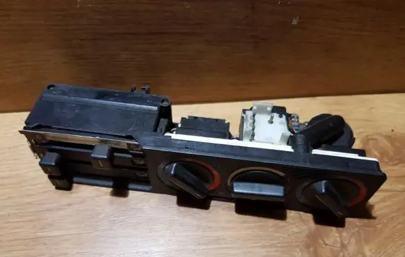 BMW 5 E34 Climate control unit 8351110 E346411