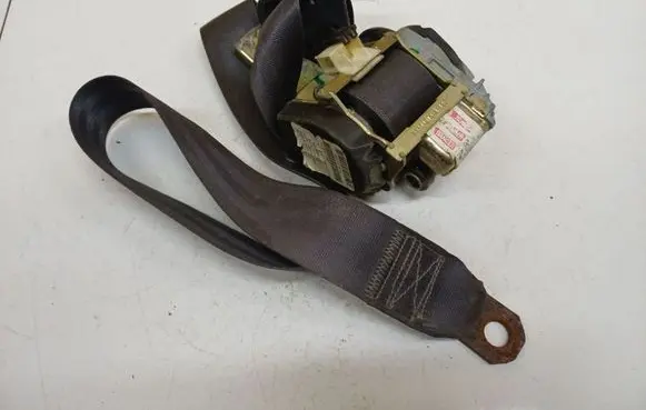 Dodge Stratus Front seatbelt