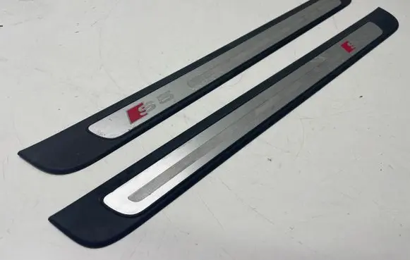 Audi S5 Front sill trim cover 8T8853374B