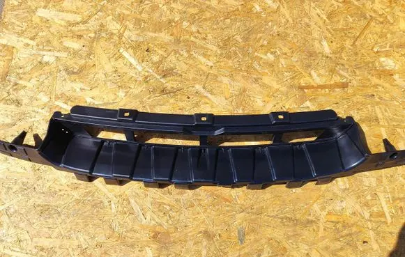 BMW X6 E71 Front bumper lower grill 7176270