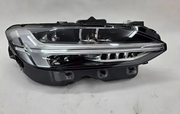 Volvo S90, V90 Headlight/headlamp 31655929