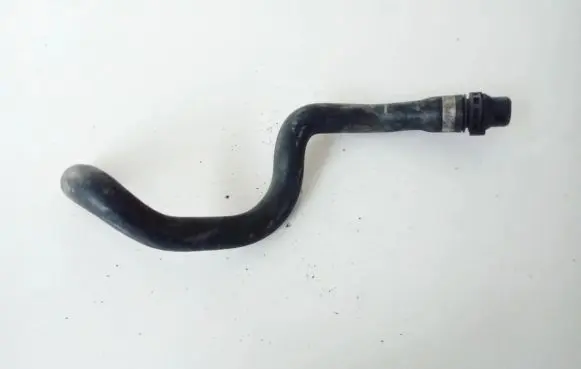 Ford Mondeo MK IV Engine coolant pipe/hose