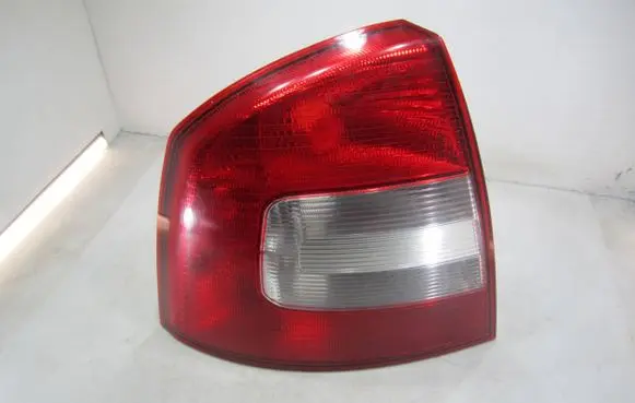 Skoda Octavia Mk2 (1Z) Rear/tail lights 1Z5945095B 1Z5945111B VP4ELX13405B
