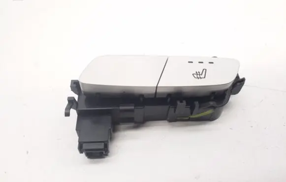 Mercedes-Benz C W205 Seat heating switch A2139057502