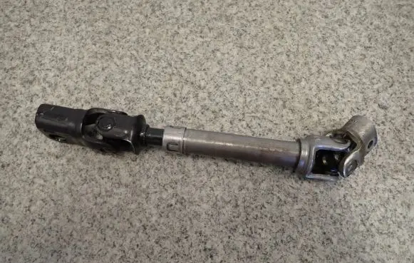 Nissan Micra Steering wheel axle