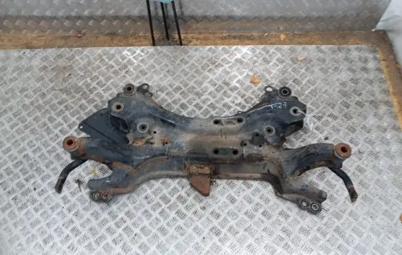 Toyota Avensis T270 Front subframe