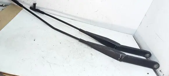 Ford Focus Front wiper blade arm 4M5117526CB 4M5117526AB