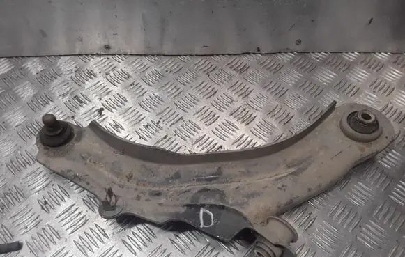 Renault Scenic II - Grand scenic II Front lower control arm/wishbone