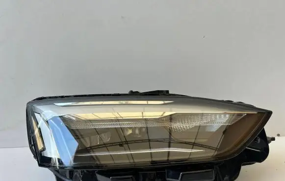 Audi A5 Headlight/headlamp 8W6941012