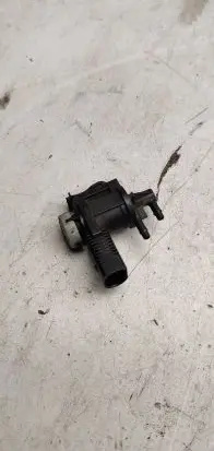 Volkswagen Jetta VI Turbo solenoid valve 1k0906283A