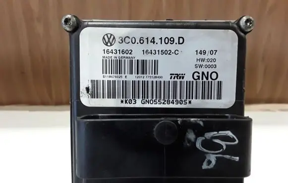 Volkswagen PASSAT B6 ABS Pump 3C0614109D