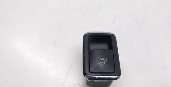 Mercedes-Benz E W212 Tailgate opening switch A2128204410 03139150