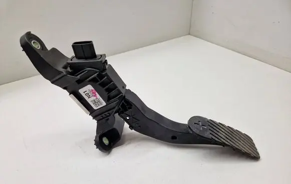 Hyundai Ioniq 5 Accelerator throttle pedal 00136810 6195290349 214033