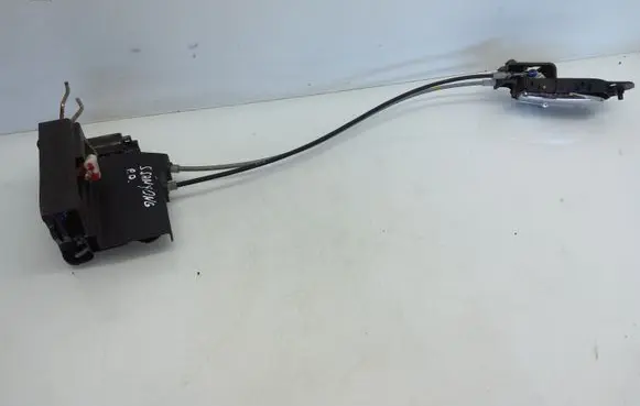 SsangYong Rodius Front door lock 7242021000