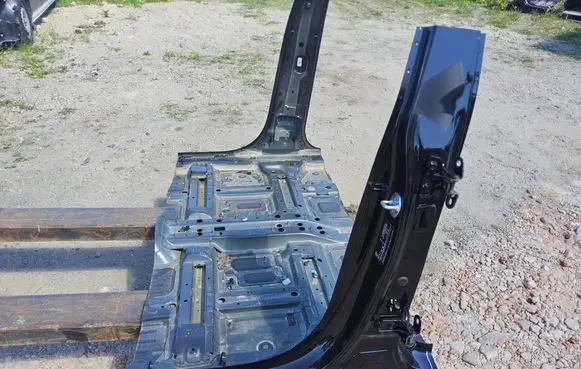 Hyundai Kona II Pillar (middle) 