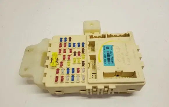 Hyundai ix35 Fuse module 910162Y220 919502S741
