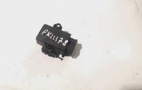 Volkswagen PASSAT CC Other relay 1K0959772