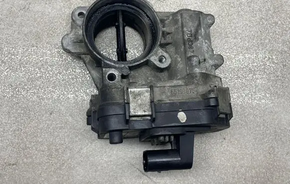 Opel Zafira B Throttle valve 55199975