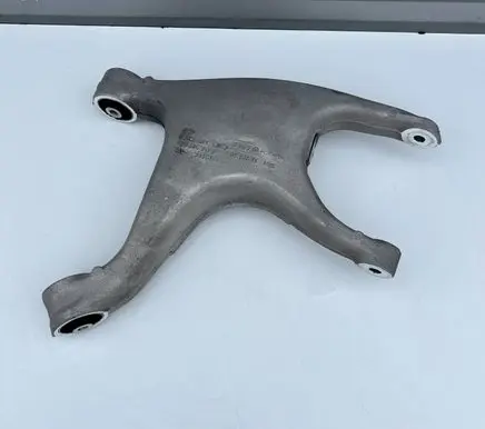 Porsche Macan (95B) Rear upper control arm/wishbone 8R0505312F