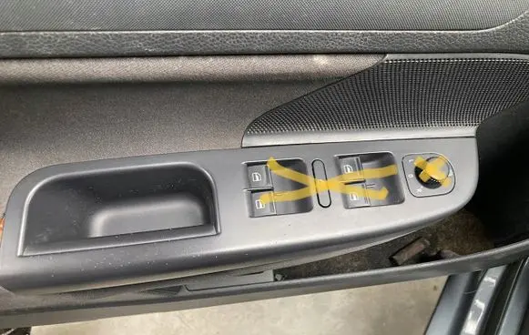 Volkswagen Jetta V Quarter vent window switch LD7X
