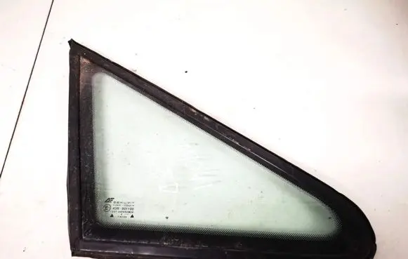 Volkswagen Sharan Front triangle window/glass 