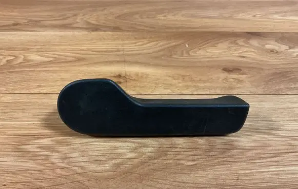 Volkswagen PASSAT B6 Engine bonnet (hood) release handle 1J1823533C