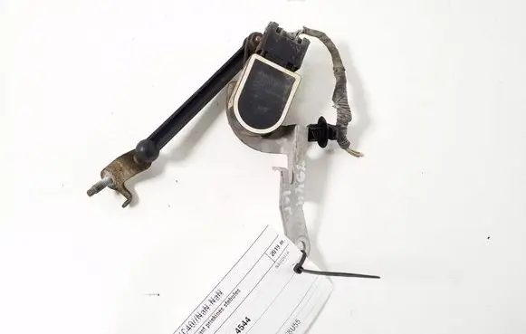Volvo XC40 Air suspension front height level sensor 32221477