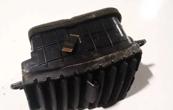 KIA Sorento Dash center air vent grill 974303e000 97430-3e000