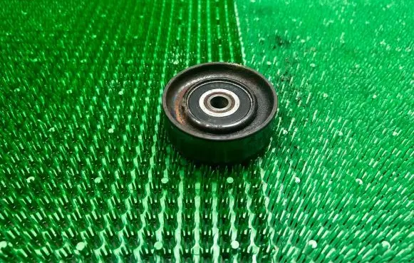 Peugeot 407 Belt tensioner pulley 6304RS