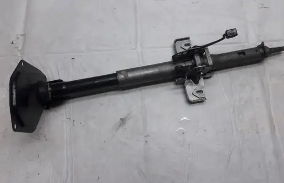 Nissan Navara D22 Steering wheel axle