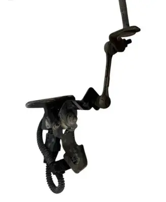 Headlight/headlamp level sensor
