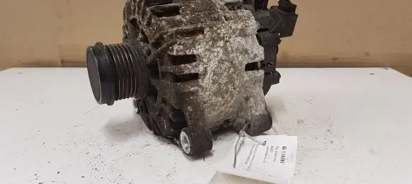Ford Focus Generator/alternator 215021709 AV6N10300GC 30659390