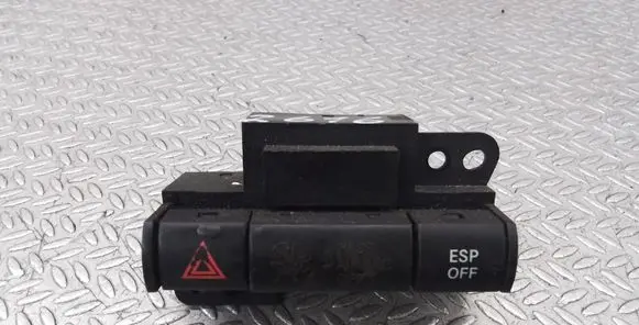 Chrysler 300 - 300C Hazard light switch 04602418