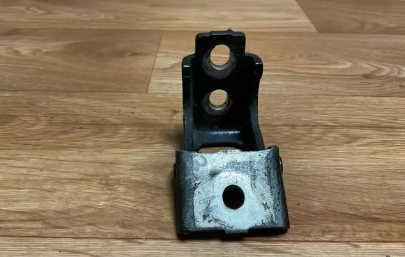 Renault Megane III Rear door lower hinge 804200003R 804200003RL