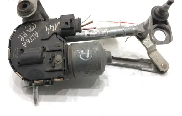 Seat Altea Front wiper linkage and motor 5P0955024E