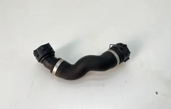 BMW 5 F10 F11 Engine coolant pipe/hose 8511928