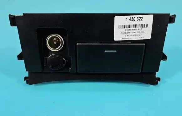 Toyota Land Cruiser (J200) 12 V Socket (front) 1A424-003G IMPRK1430322