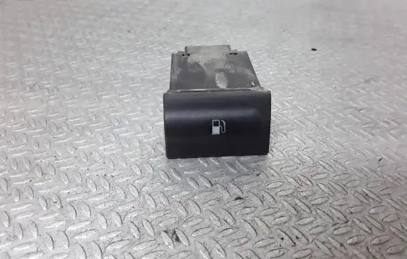 Skoda Octavia Mk1 (1U) Fuel tank opening switch 