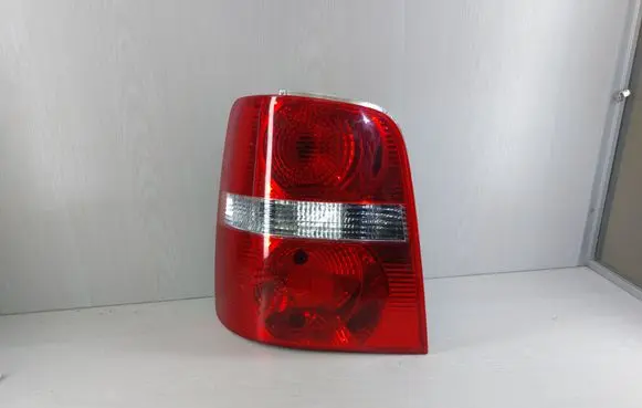 Volkswagen Touran I Rear/tail lights 1T0945257D 1T0945095G