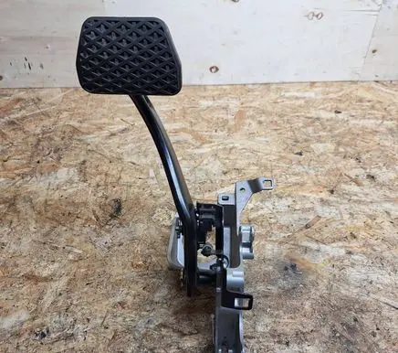 BMW X5 E53 Brake pedal 6752789 1165941 35101165941